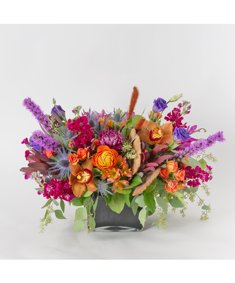 Orchard Fields is a lush and vibrant celebration of autumn, artfully designed in a sleek 6