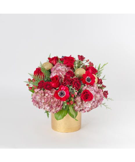 Celebrate the season with the Nutcracker arrangement, a timeless display of winter elegance. 